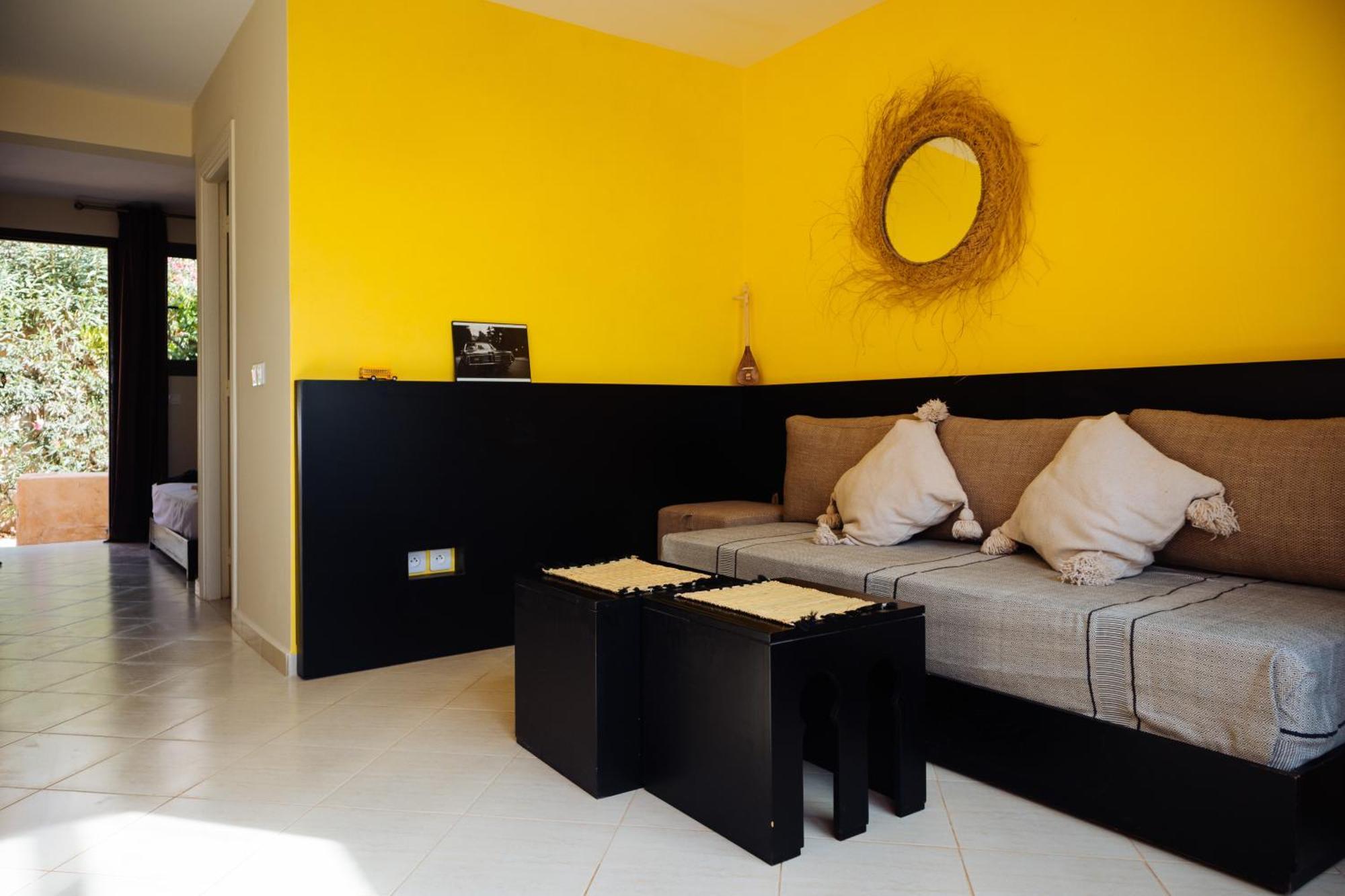 Argan Oasis Studio, Poolside Retreat Near Taghazout Ikouzza