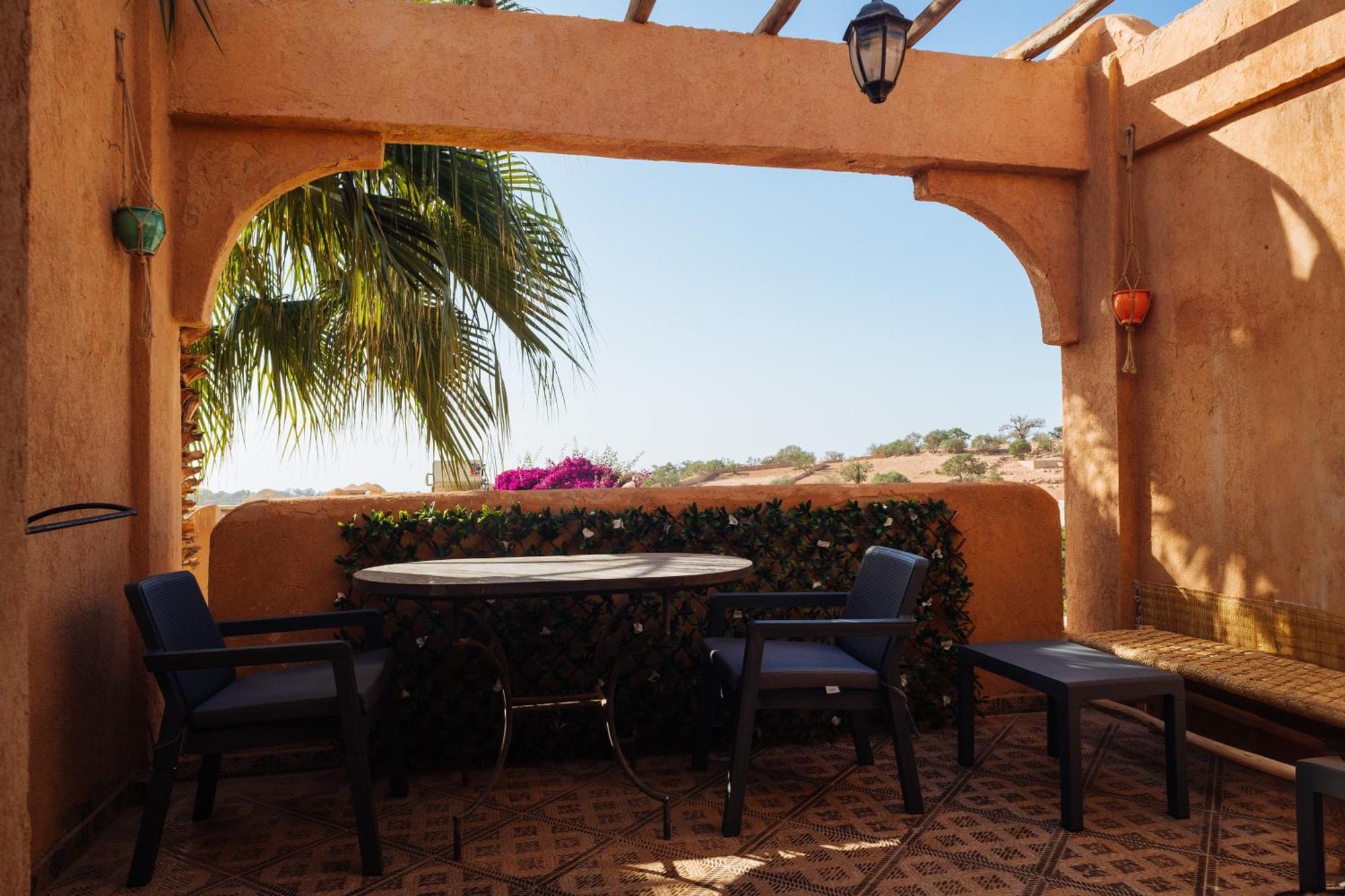Argan Oasis Studio, Poolside Retreat Near Taghazout Apartment *