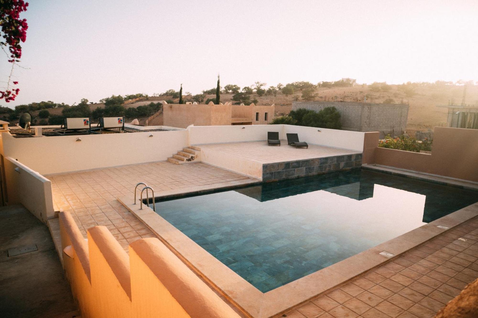 Argan Oasis Studio, Poolside Retreat Near Taghazout *