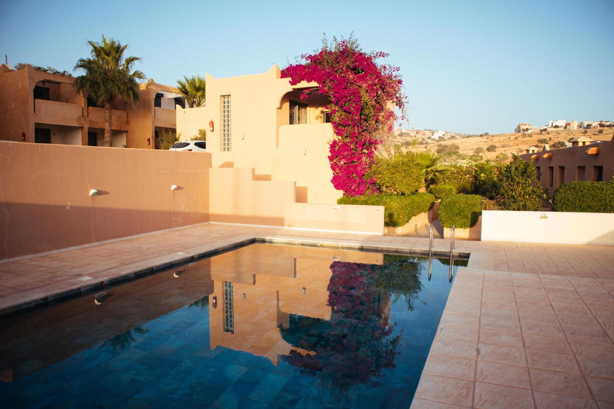 Argan Oasis Studio, Poolside Retreat Near Taghazout * Ikouzza